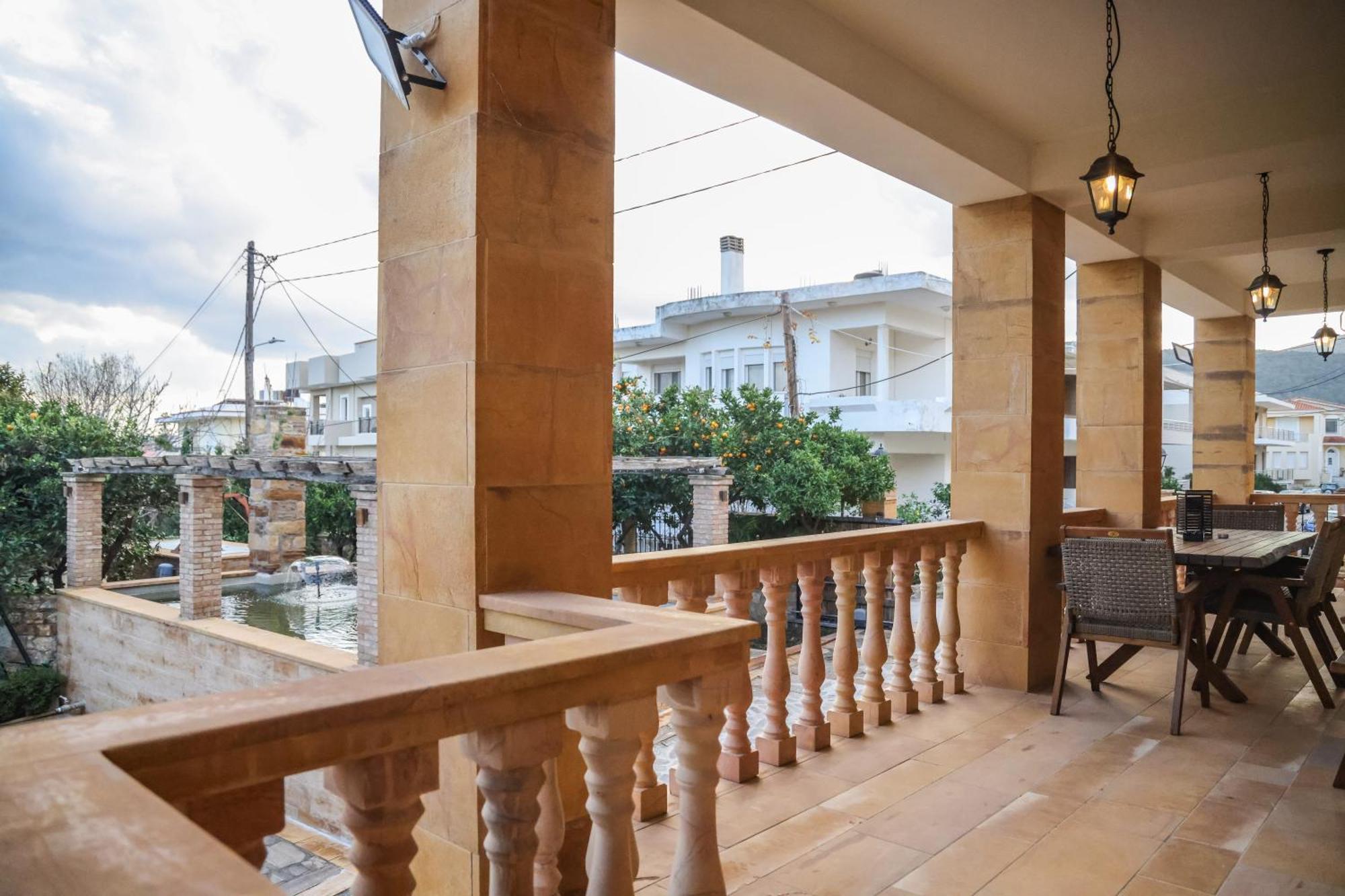 Archontiko Frideriki Luxury Apartments Хіос Екстер'єр фото
