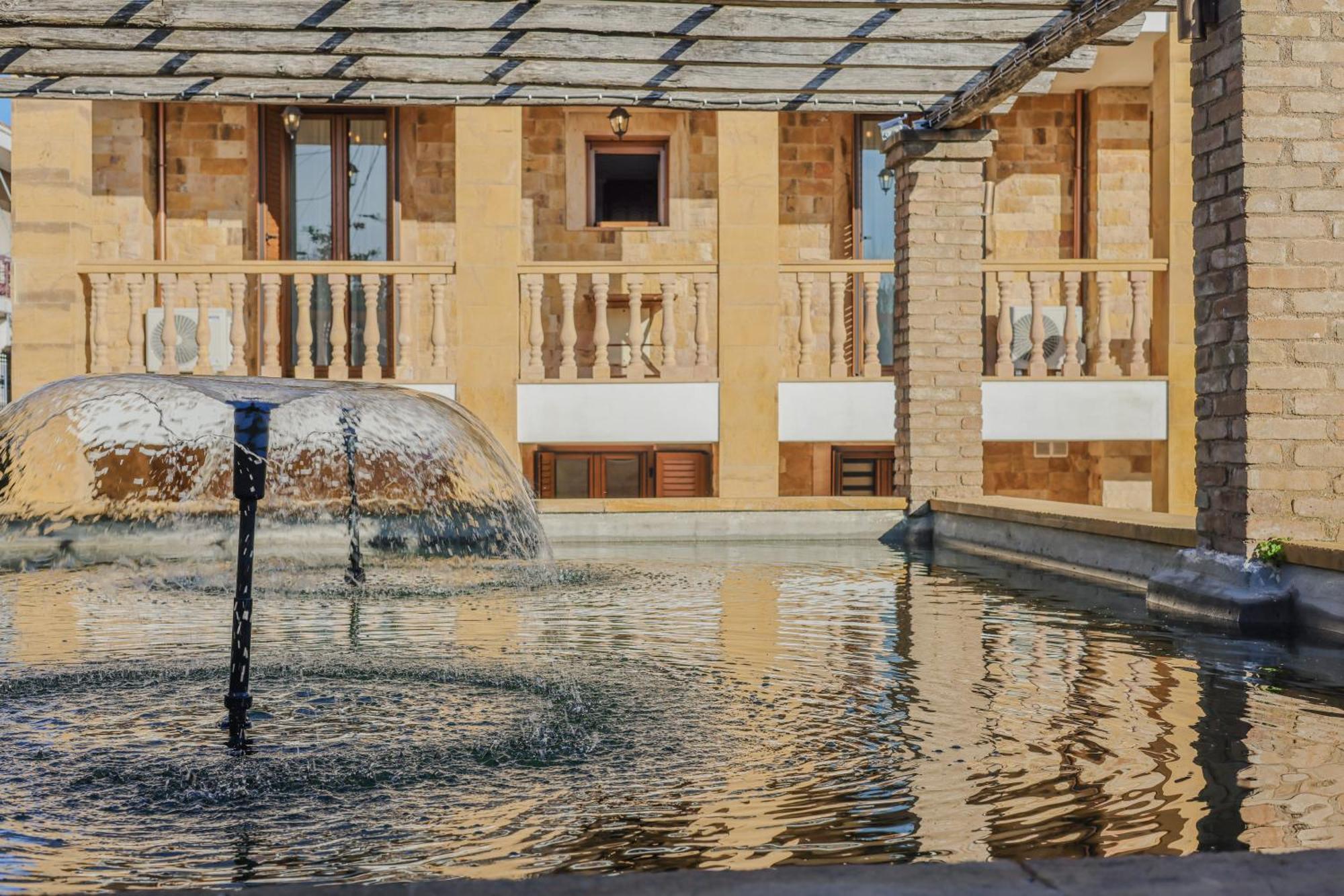 Archontiko Frideriki Luxury Apartments Хіос Екстер'єр фото